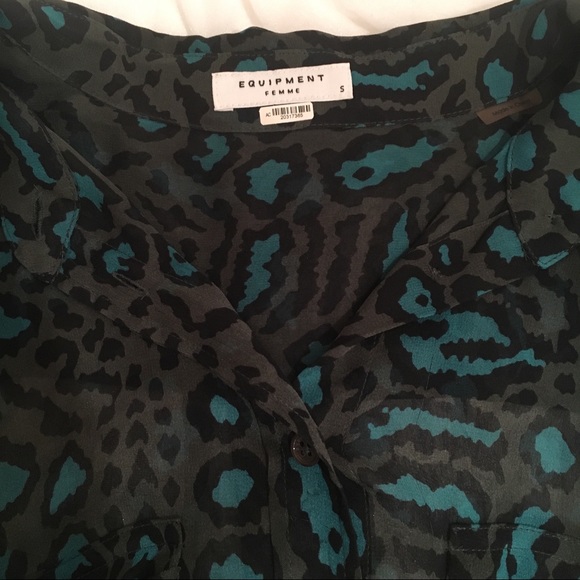 Equipment Femme Blouse - Green/Blue Leopard - Picture 5 of 5